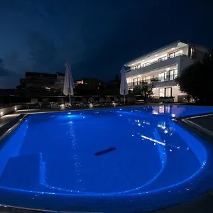 Dora Apartment