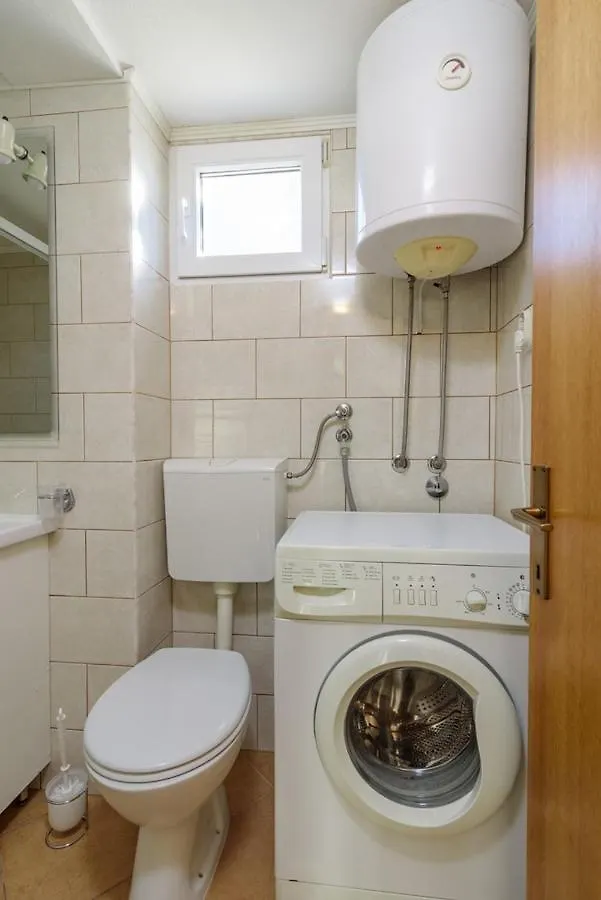 Apartments Meri Okrug Gornji 3*,  Croatia